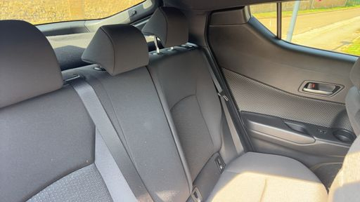Toyota C-HR 1.8 VVT-i 122  Hybride 2WD CVT - Design – 2019 – 70409 km – Hybride essence – Boîte Automatique — photo 29
