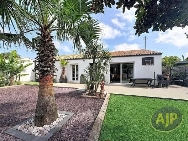 Maison de plain-pied 5 pièces 110 m²