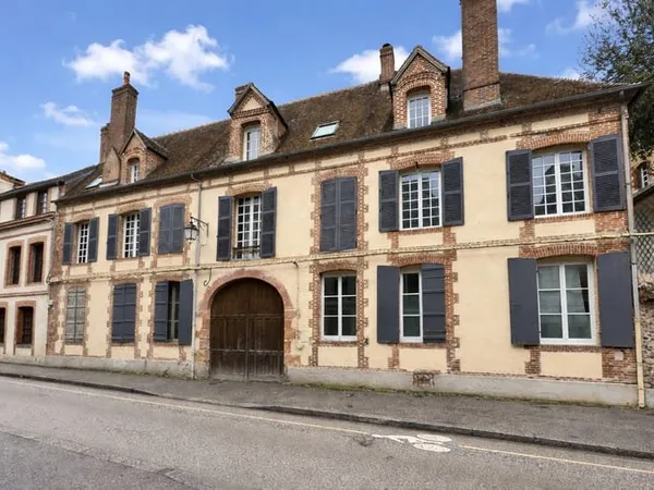 Maison L Aigle 15 pièce(s) + 4 studios loués