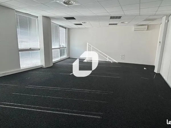 Bureaux 256 m²