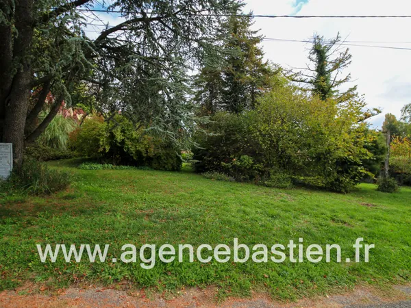 Terrain constructible 589 m2 Vue dégagée Divonne-les-Bai