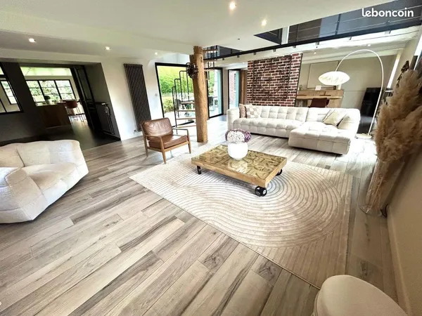 Propriété 8 pièces 215 m²