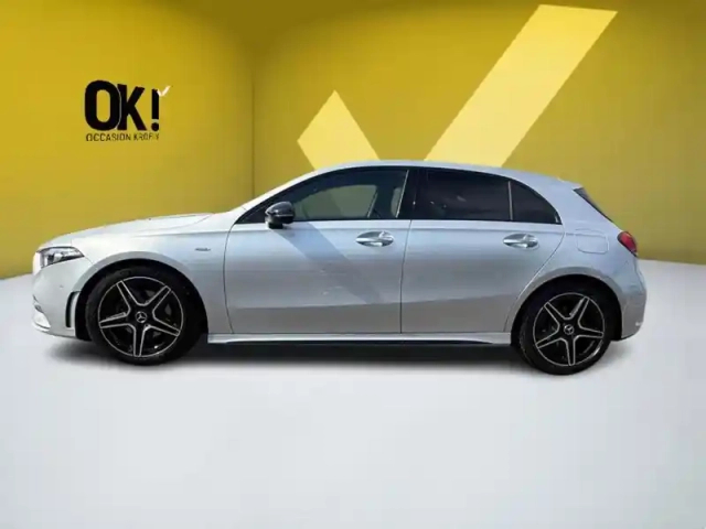 Mercedes Classe A camera   pack sport black — photo 2
