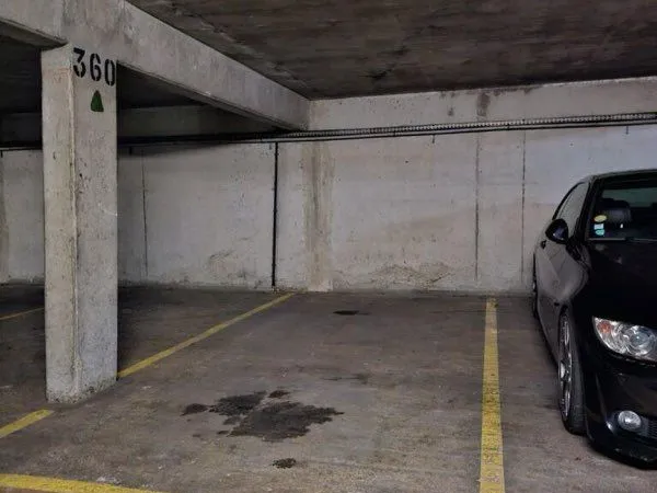 Place de parking à louer