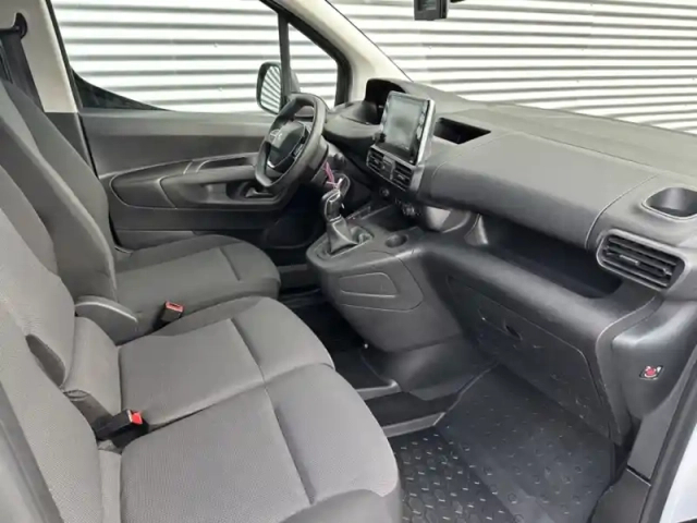 Peugeot Partner 1.5l 100ch asphalt standard 10 — photo 20