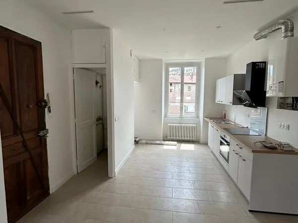 🏡 T4 95 m² rénové - Championnet - 3 chambres - Parking - Vue montagne 🏔️