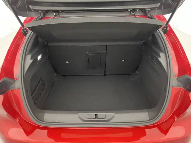 Peugeot 308 hybrid 145 e-dcs6 — photo 13