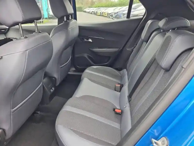 Peugeot 2008 puretech 130 s&amp;s eat8 — photo 21