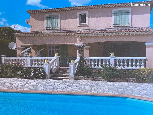 Maison T4 de 140m2 terrain 858m2