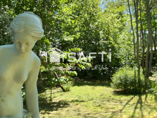 ---ECLUSIVITÉ--- Un écrin de fraicheur confidentiel en coeur de ville à 10mn d'Auray