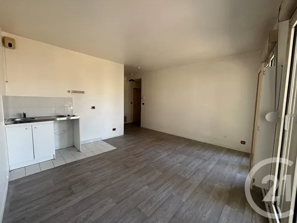 Studio 1 pièce 27 m²