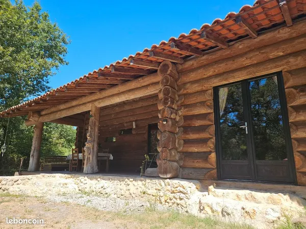 Maison Fuste sur 3 hectares
