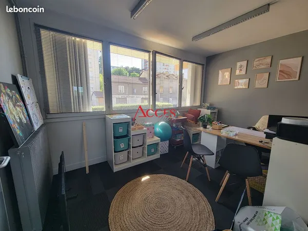 Bureaux 43 m² LIMOGES