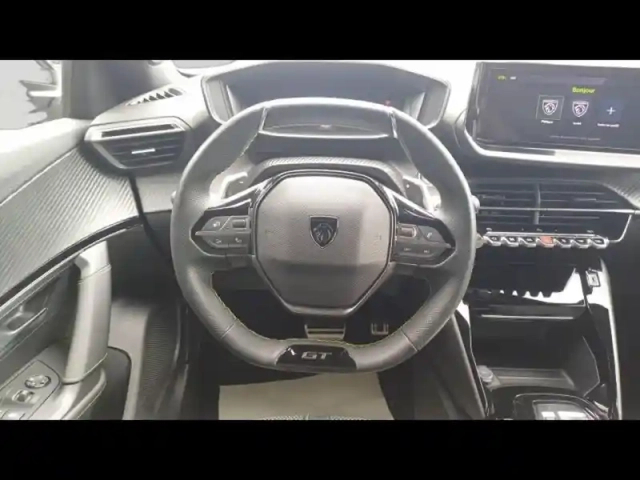 Peugeot 2008 1.2 puretech 130ch s&amp;s gt eat8 — photo 10