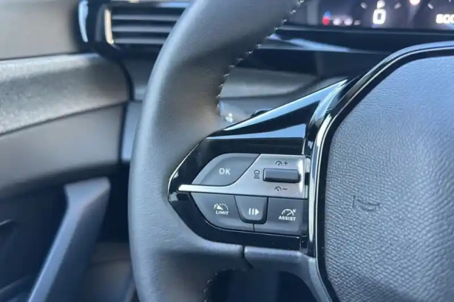 Peugeot 308 bluehdi 130ch s&amp;s eat8 — photo 23