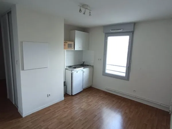 STUDIO MEUBLE 21m²