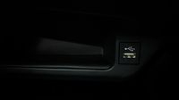 Toyota C-Hr 184h Distinctive 2WD E-CVT MY22 — photo 30
