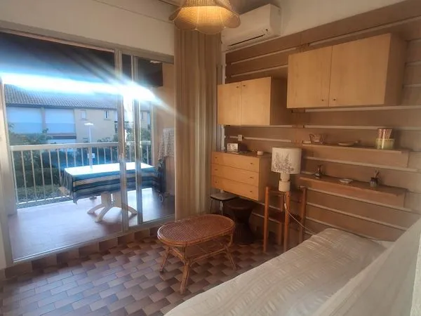 Grand studio cabine climatisé terrasse loggia