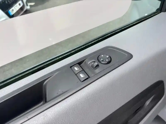Peugeot Expert fourgon fg long 2.0 bluehdi 120ch premium pack s&amp;s — photo 6