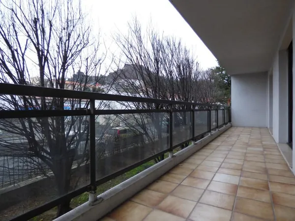F3 TERRASSE - PARKING - CAVE