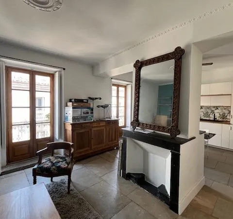 T2 MEUBLÉ 45m2- CENTRE VILLE/CLÉMENCEAU