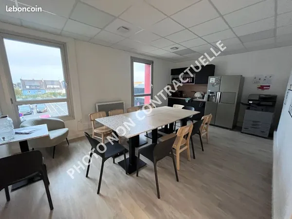 Bureaux 357 m² GOUESNOU