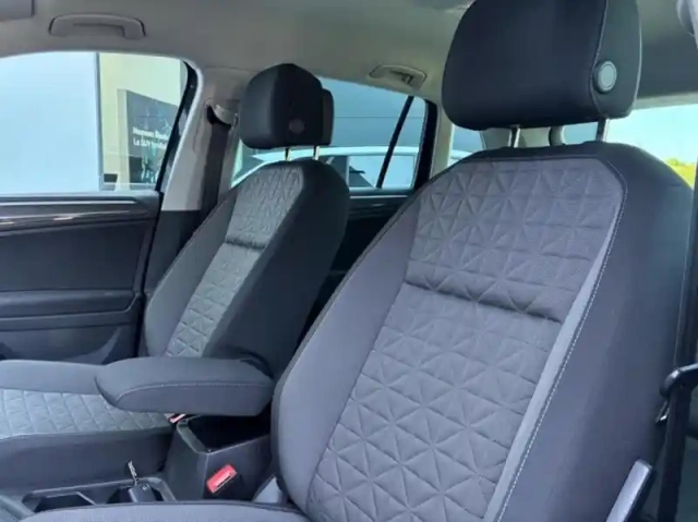 Volkswagen Tiguan 2.0 tdi 150ch life plus dsg7 — photo 9