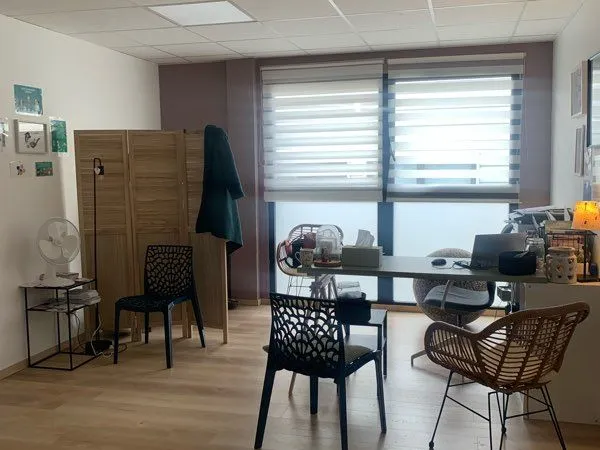 Local 23 m2 Belbeuf