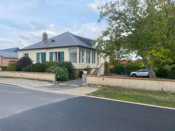 Maison 164 m², 4 chs, terrain 805 m², sous sol, Ségrie Fontaine