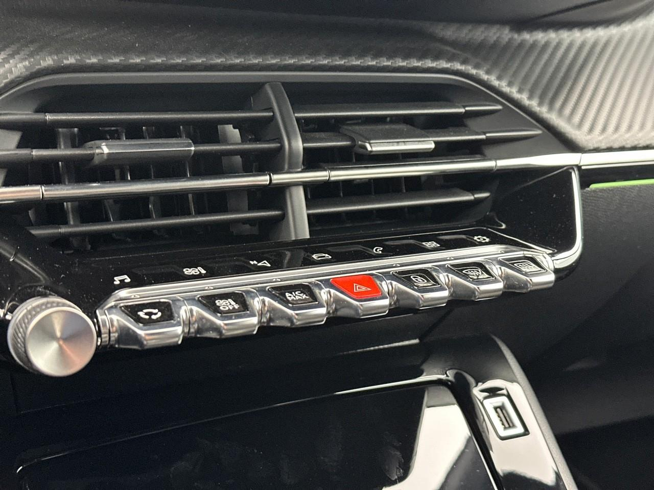 Peugeot 208 puretech 100 s&s bvm6 gt pack — photo 28