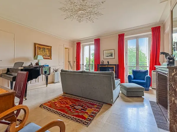 Appartement Saint Mande 6 pièce(s) 150 m2