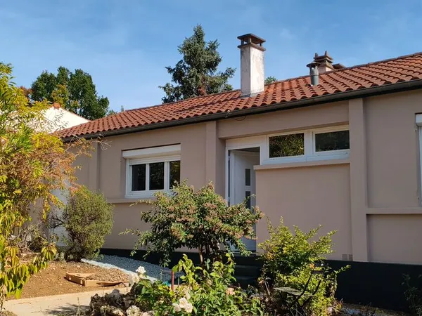 Maison meublée avec jardin à Mouleydier - Bail de 1 à 3 mois