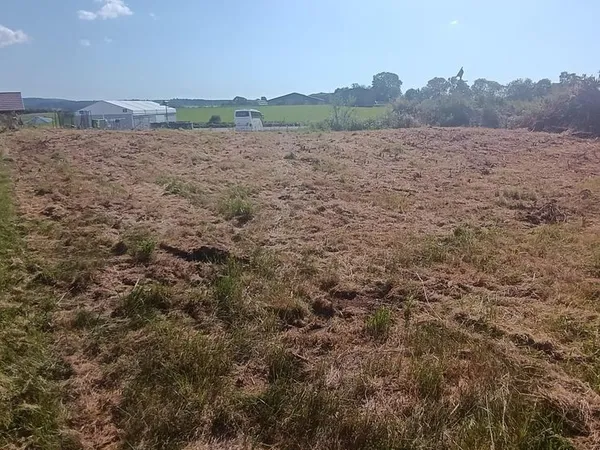 Terrain à Bâtir à Levier