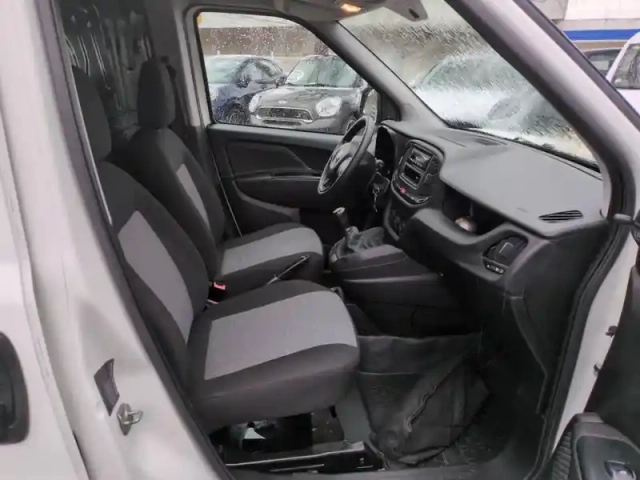 Fiat Doblo cargo 1.3 multijet 95ch pack usb clim e6 — photo 28