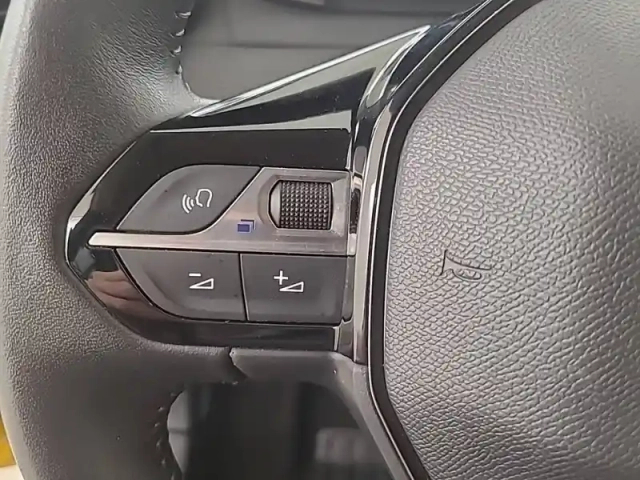 Peugeot 208 puretech 75 s&amp;s bvm5 — photo 54