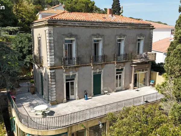Maison 6 pièces 244 m²