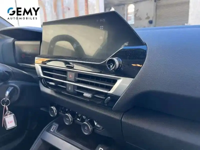 Citroën C4 e- 136 ch automatique — photo 60