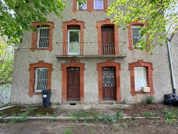 Maison 215 m² à rénover - bord du Lignon - terrain 2 500 m² - Tence