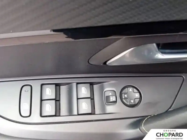 Peugeot 208 hybrid 110 e-dcs6 — photo 23
