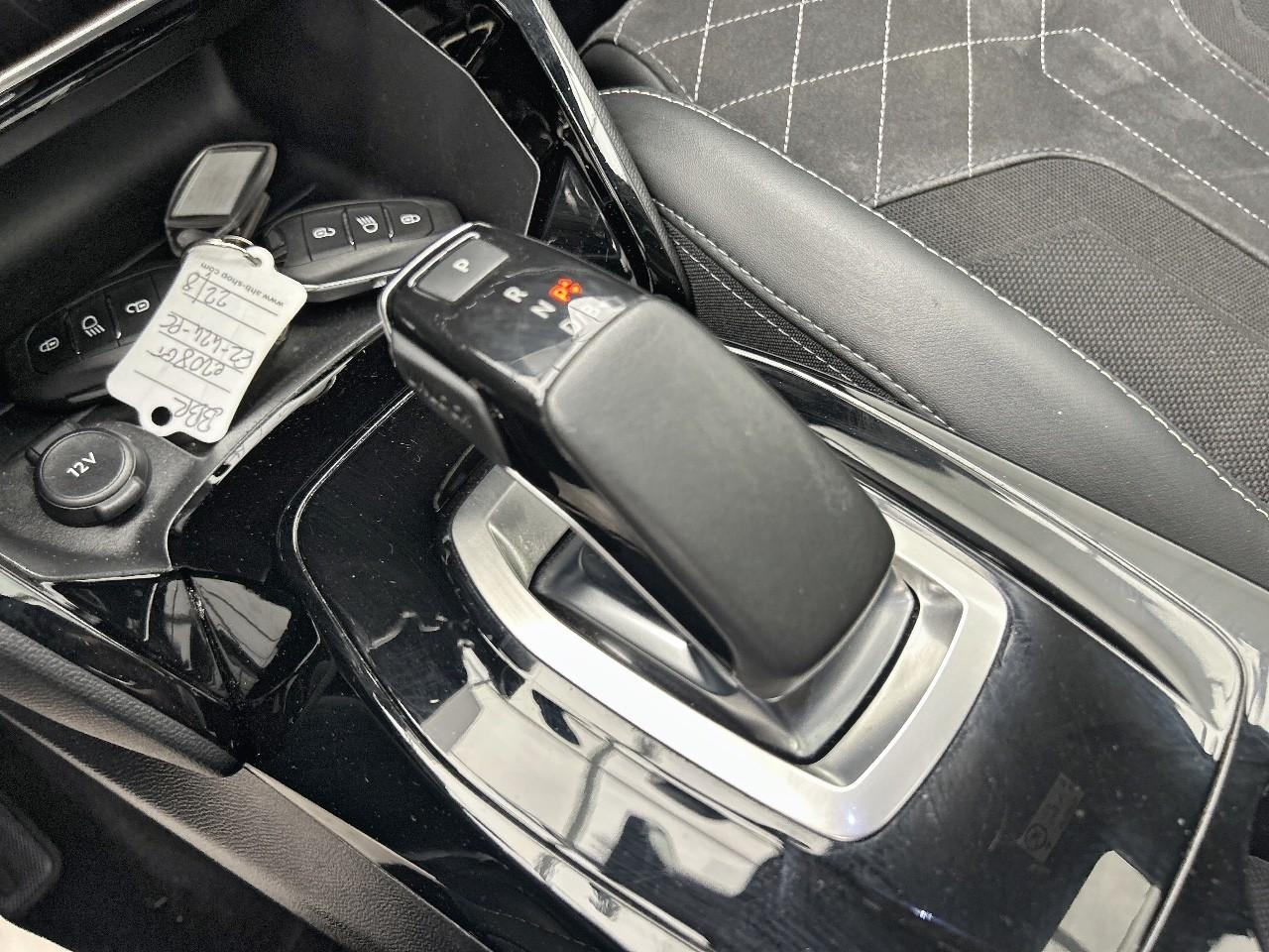 Peugeot 208 electrique 50 kwh 136ch gt pack — photo 17