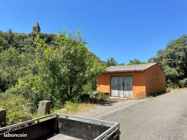 Garage et parking Vente Olargues 12000€
