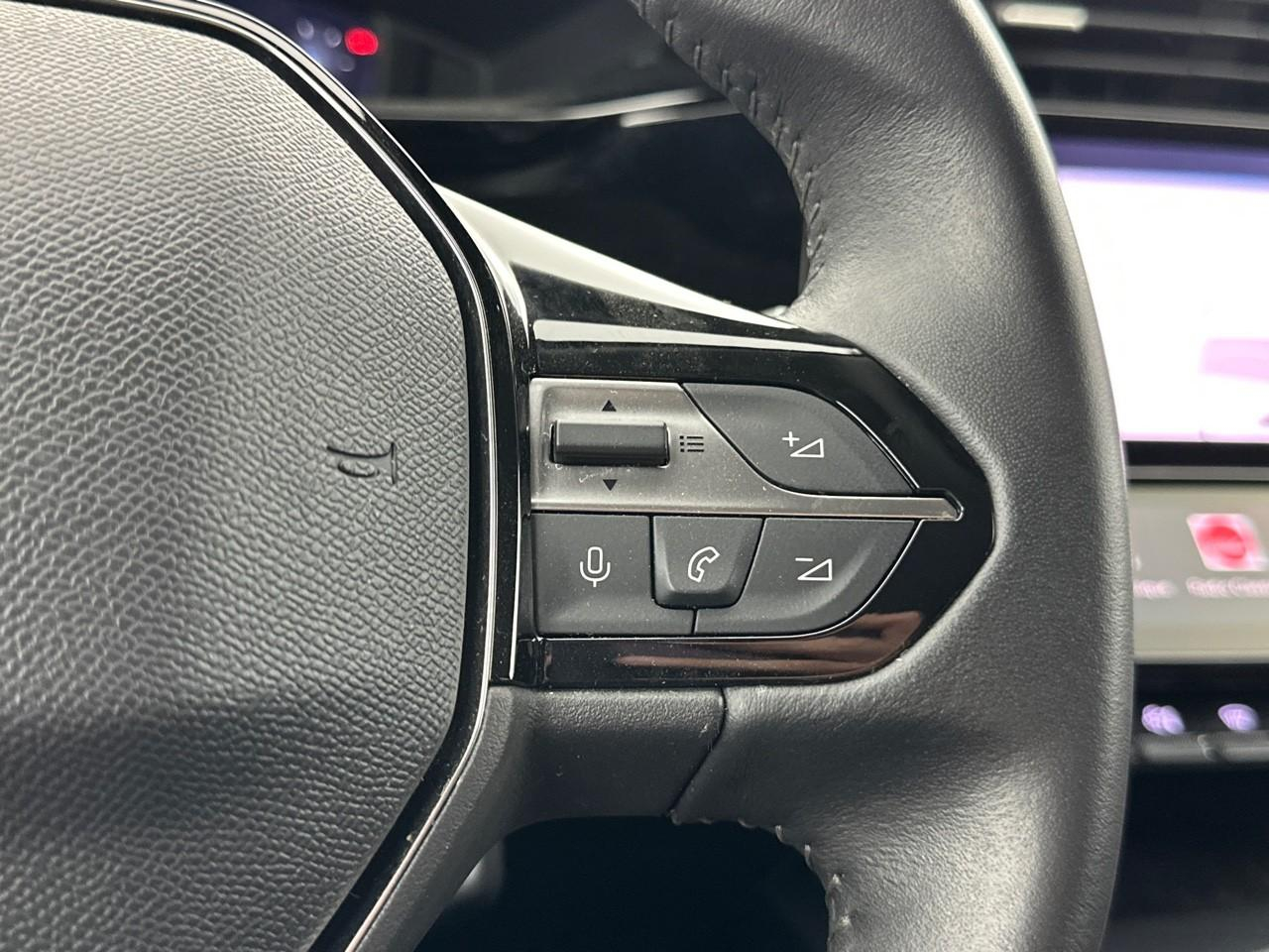 Peugeot 308 sw puretech 130ch s&s eat8 allure pack — photo 19
