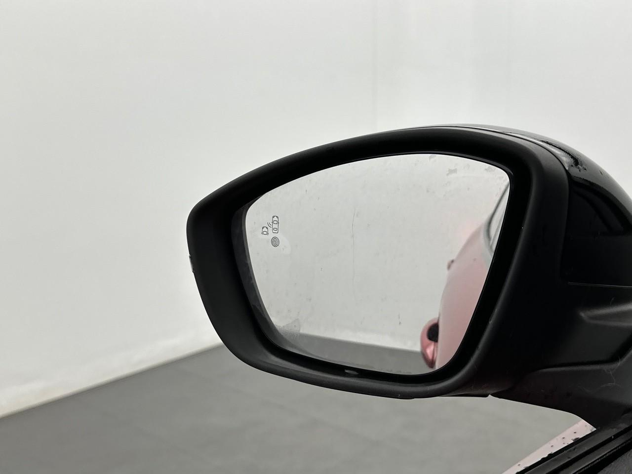 Peugeot 2008 puretech 130 s&s eat8 gt pack — photo 32