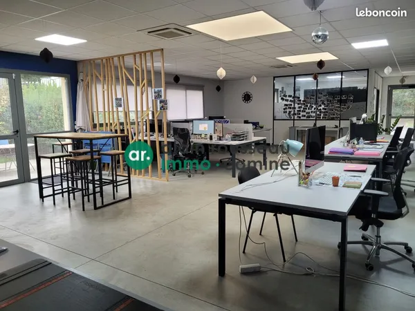 Local 304 m² Orvault