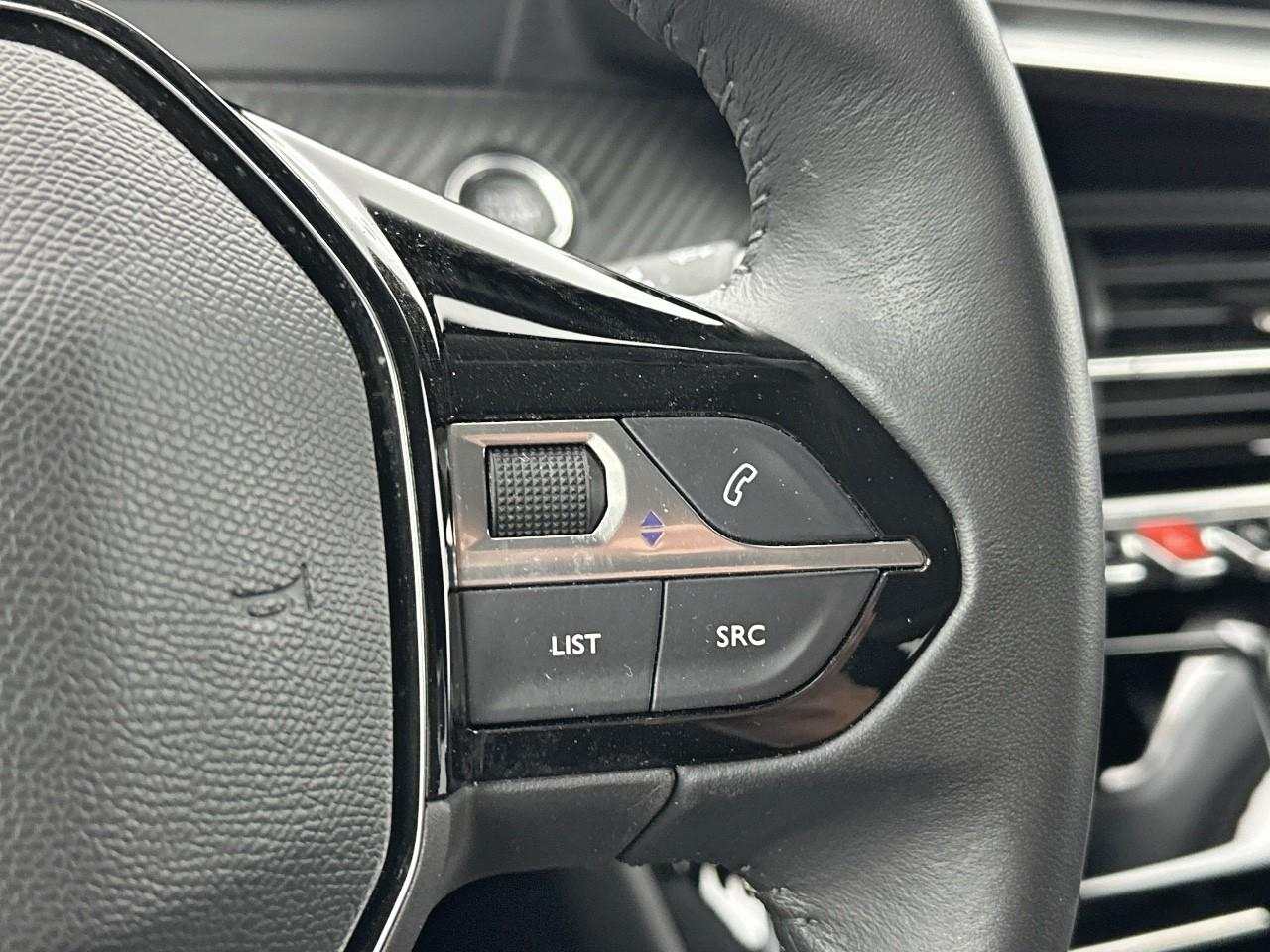 Peugeot 208 puretech 100 s&s bvm6 allure — photo 19