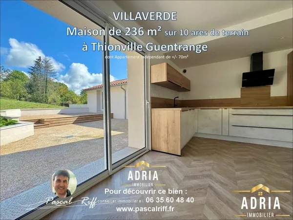 Maison 11 pièces 236 m²