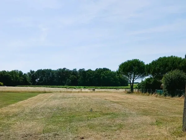 Terrain 1257 m²