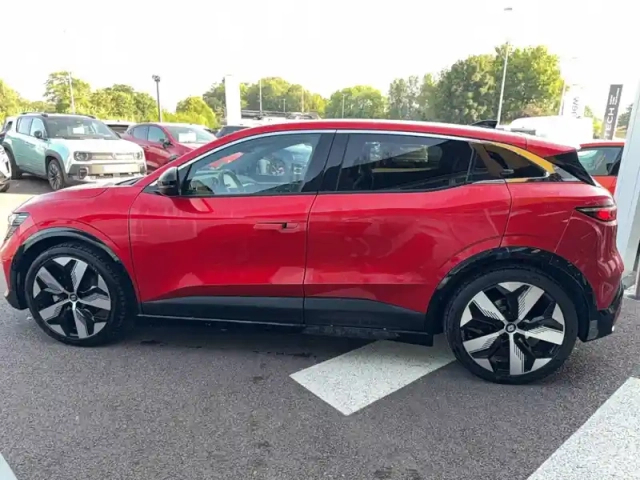 Renault Megane e-tech 220 ch autonomie confort ac7 — photo 2