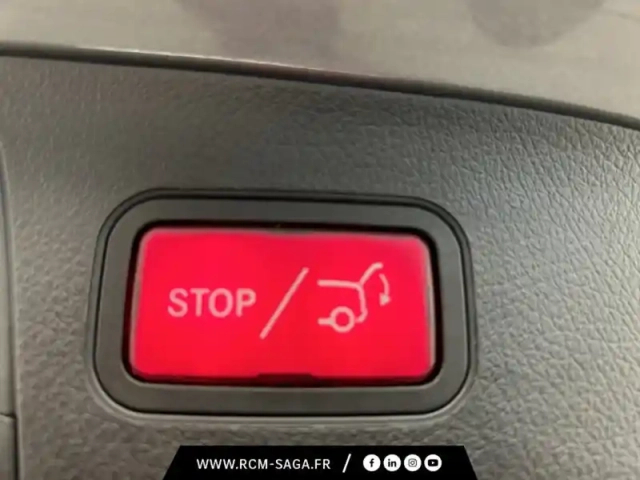 Mercedes Gla 200 d amg line — photo 12