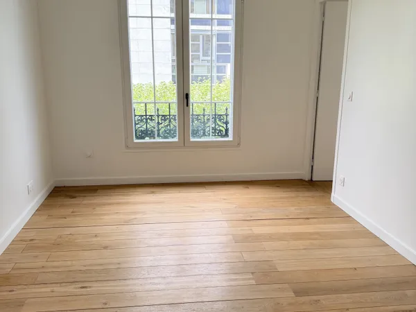 CHOISY LE ROI - PARC MAIRIE - F2/3 - 41 M2